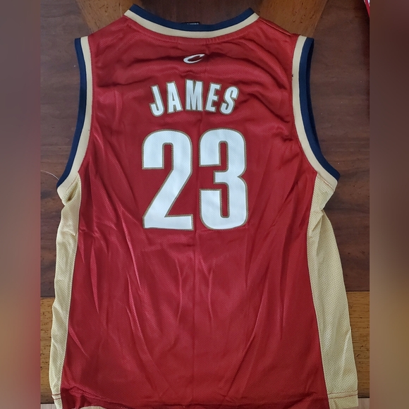 Adidas Cleveland Cavaliers LeBron James Jersey Youth Medium - Picture 2 of 2